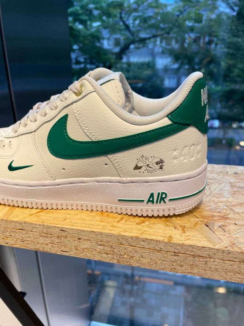 NIKE原宿でタトゥーを入れられた、ヤンチャなエアフォース達😎
プリント