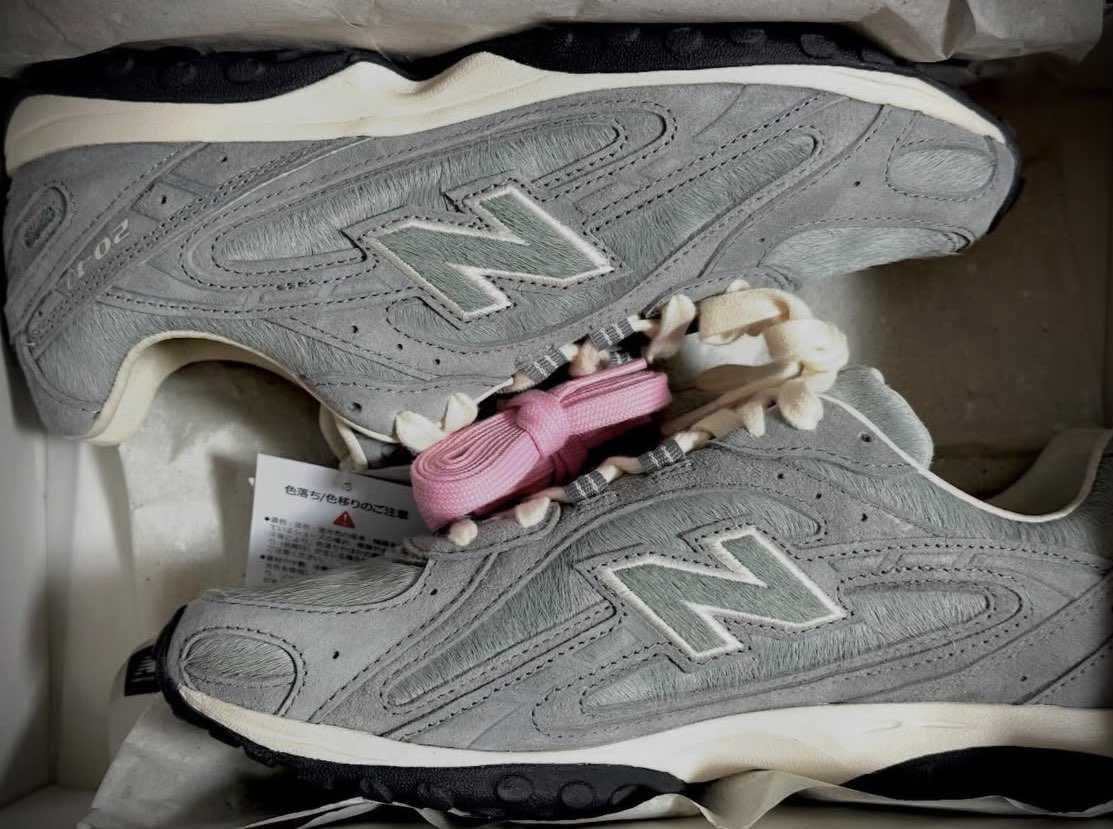 あんまり大々的なプロモーションもなく、ひっそりとt-house店頭限定で発売され