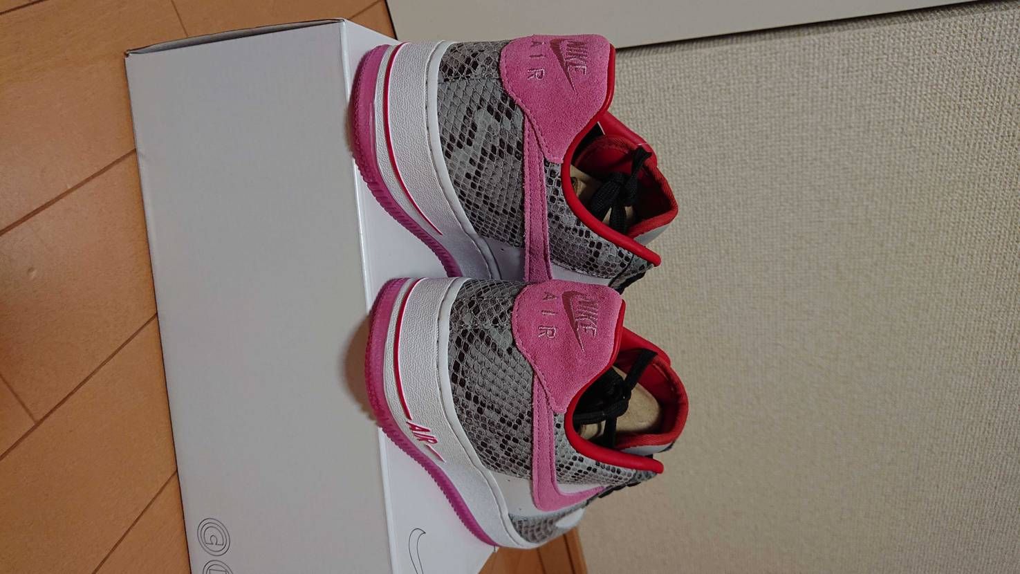 今日届きました！
皆さんのアンロックド見てると派手なのあり渋