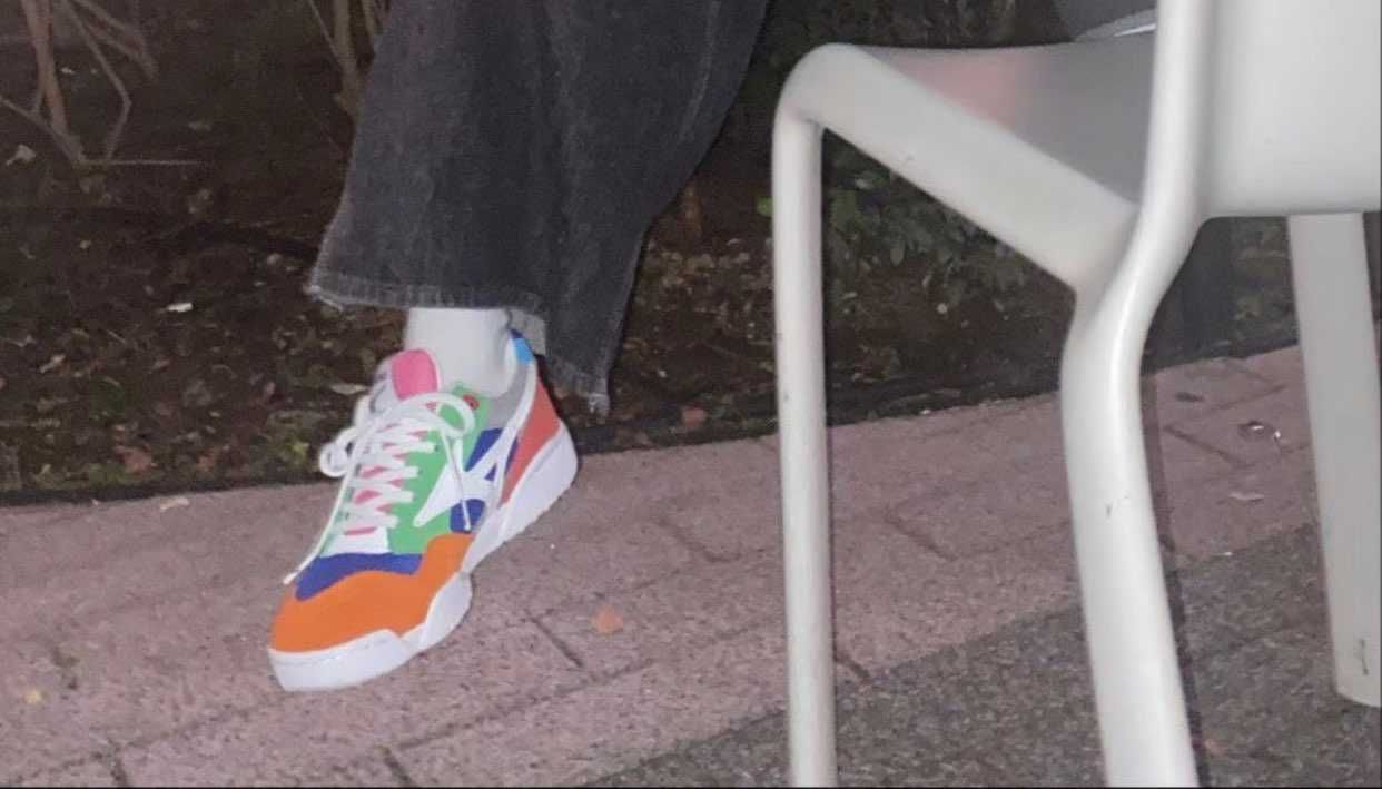 このスニーカーなんて言うモデルか分かる人いませんか？