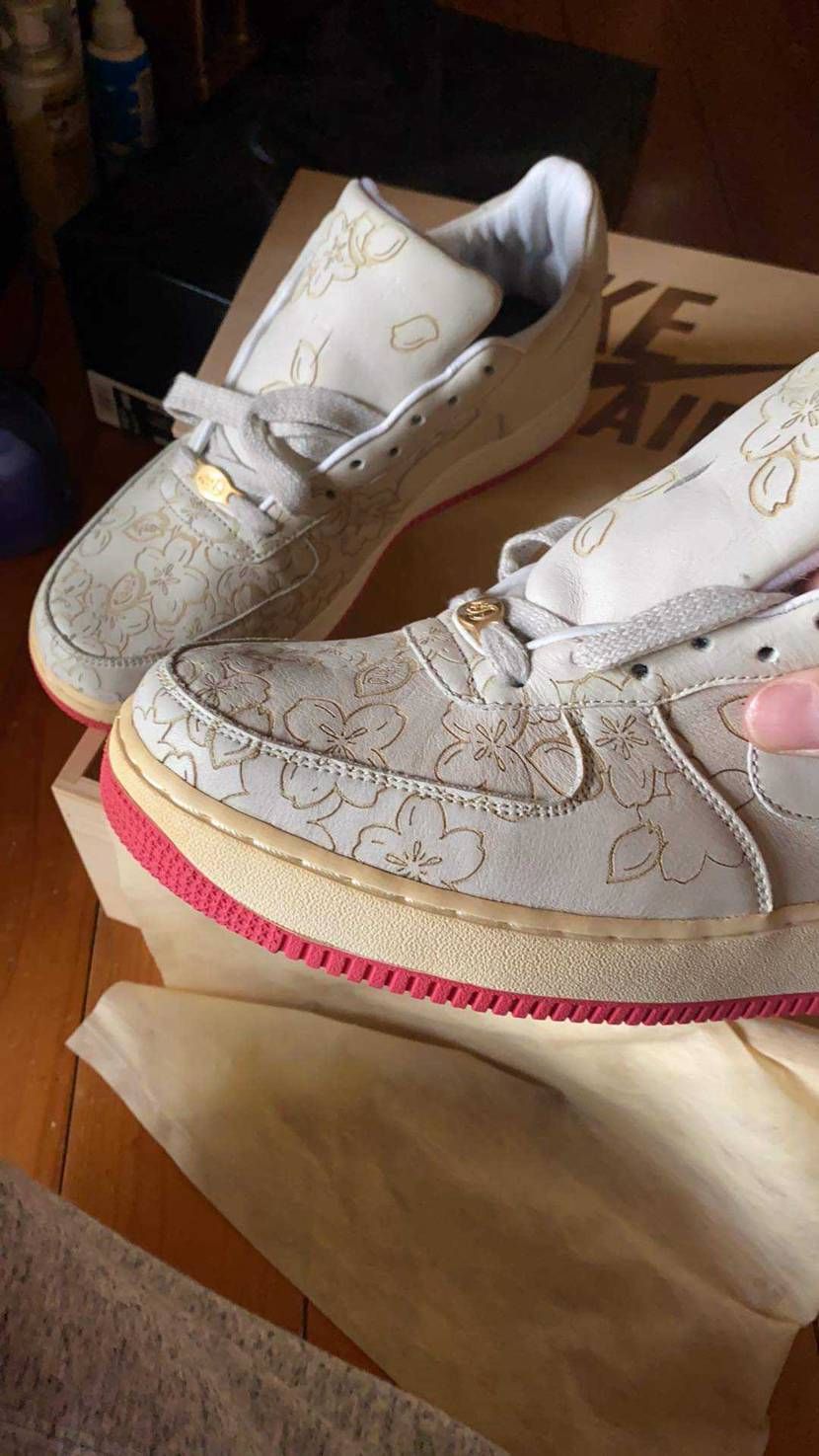 『試し履きもせず、木箱の中に放置してたらこの状態になっちゃっ