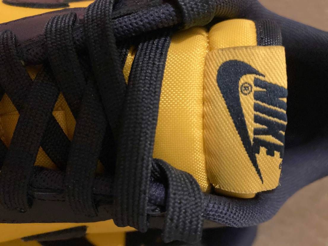 まさか当たるとは…。オリジナルとおりボックスも紺黄だったら最