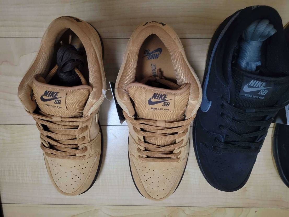 両方届いたけど楽しみにしてた茶色が歪みひどい😂