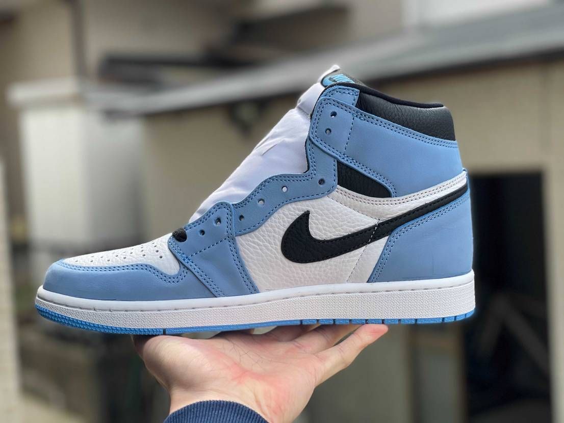 本日届きました！
とてもいいカラーリング✨
ですが少しヒビ入ってる。。🥲🥲