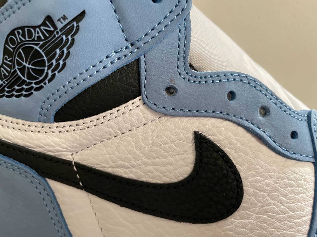 本日届きました！
とてもいいカラーリング✨
ですが少しヒ