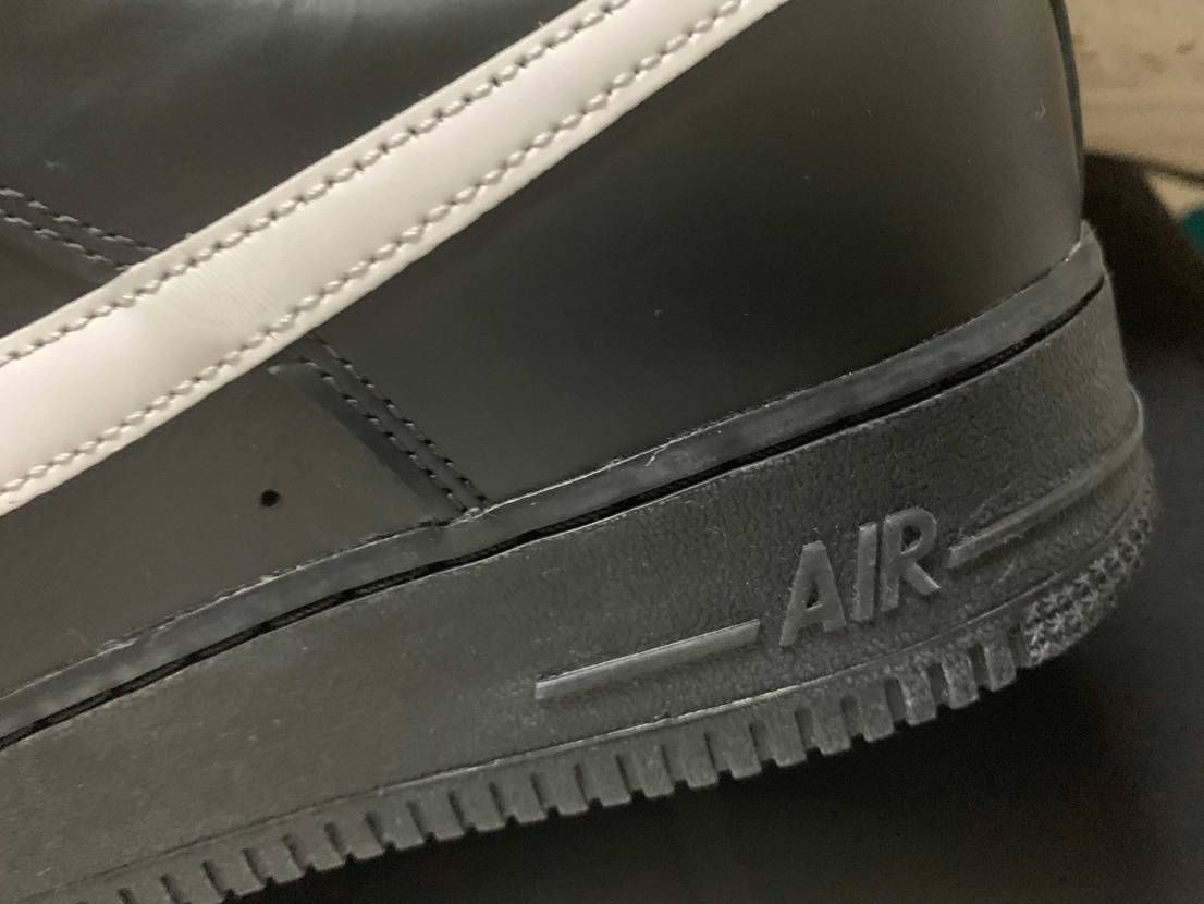 前回からの続き⚫️⚪️⚫️
今回はソールの粉吹き加工を