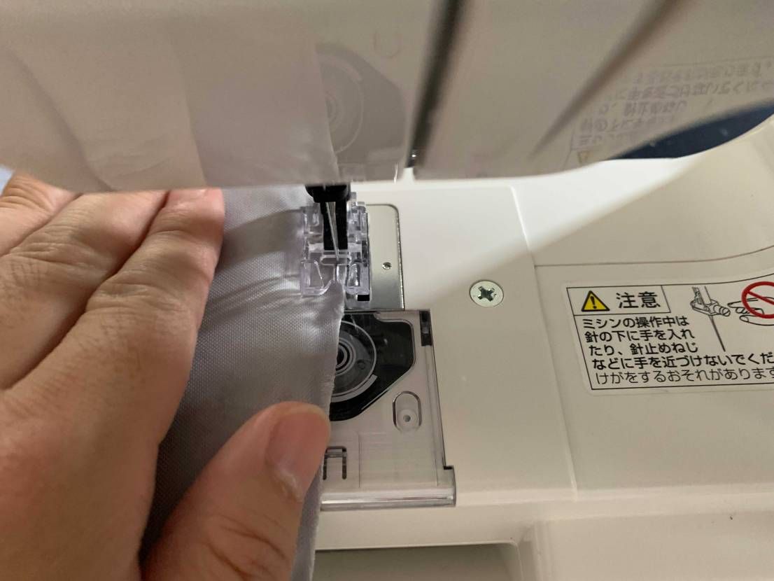 前回からの続き🔵⚪️🔵
今回はミシンでシュータンにステッチを入れました