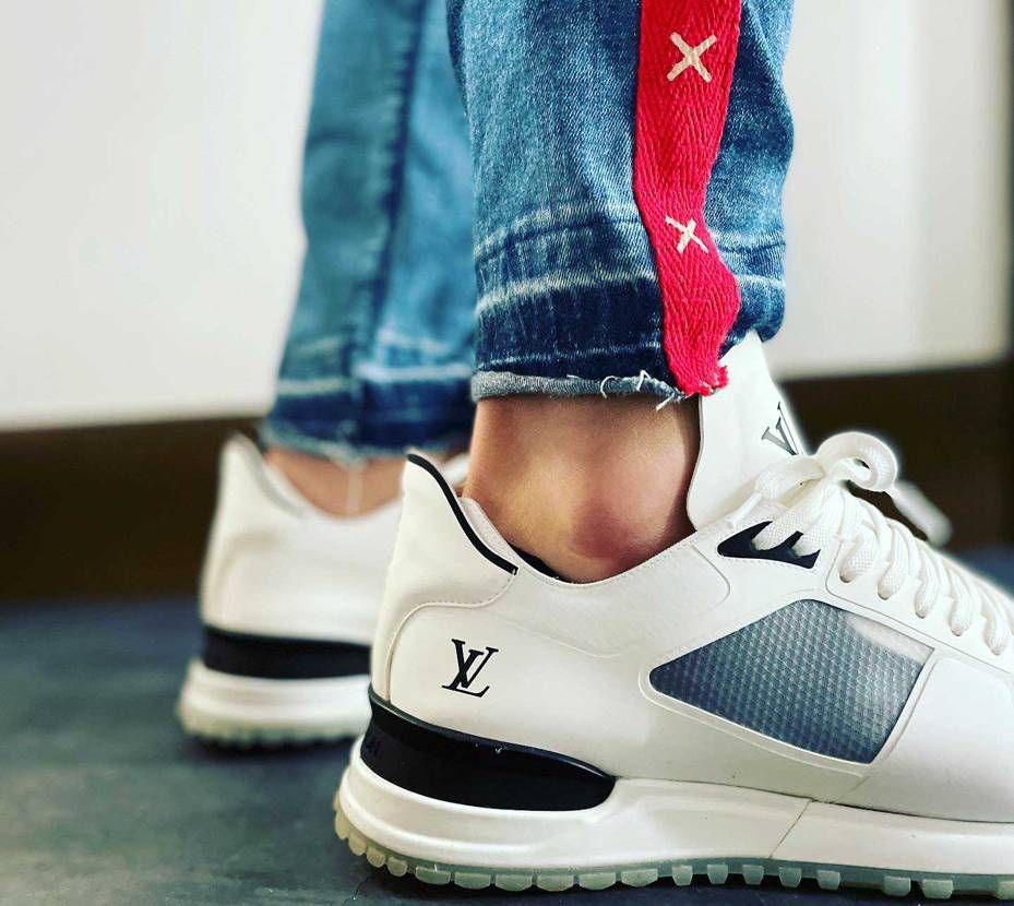 本日のスニーカー