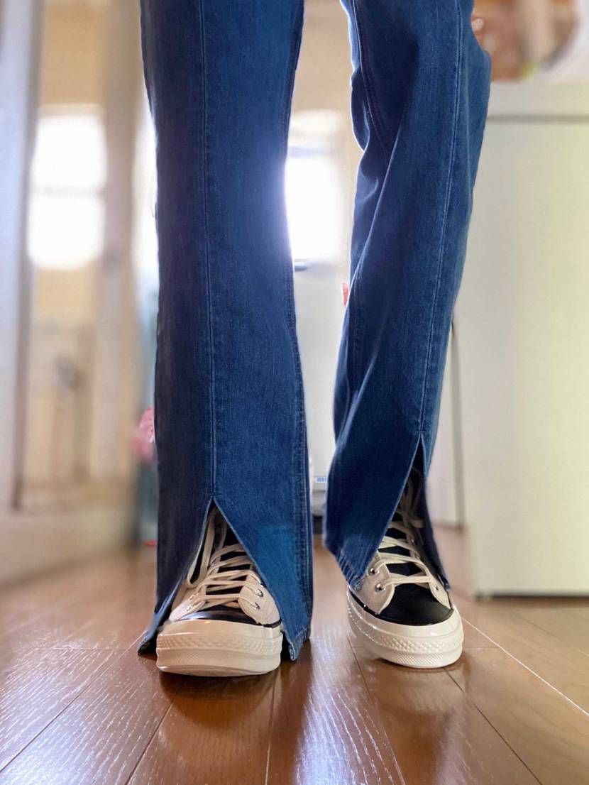 自粛中なので家で履いて気分紛らわしてます。。
シュータンの色が違うだけでテ