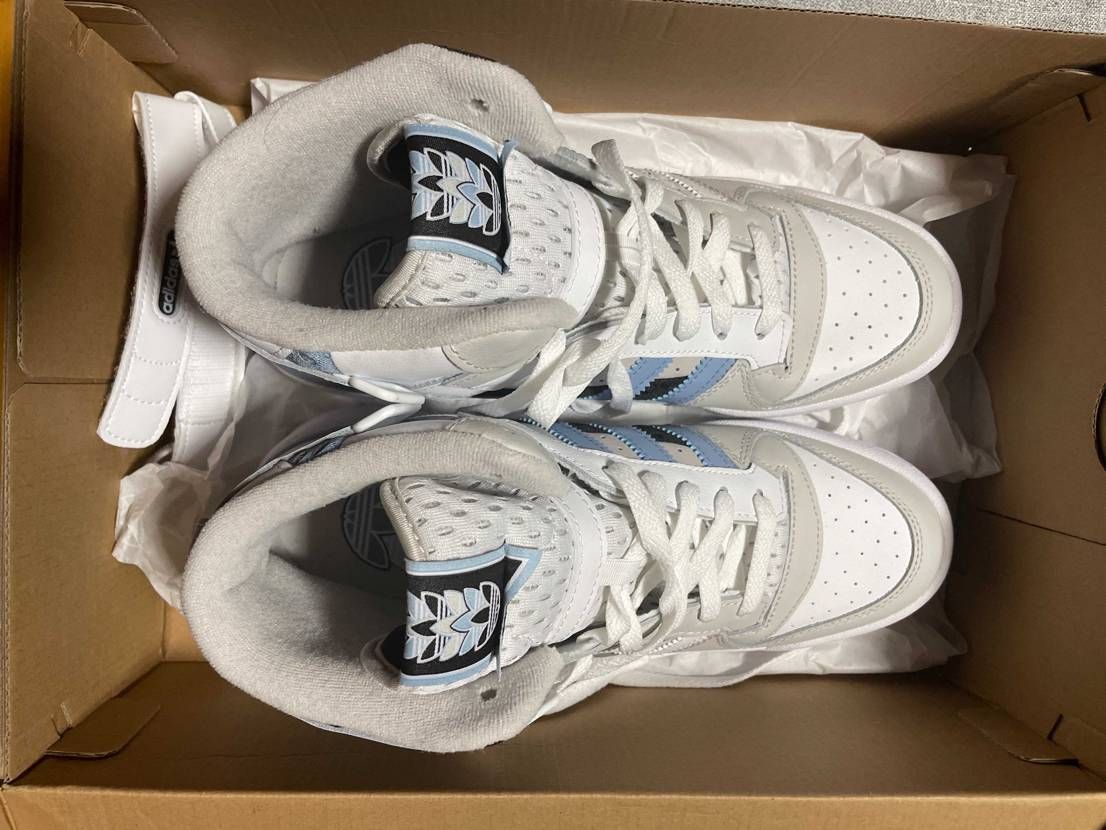 フォーラムミッド購入したけどいつ発売された物？
また情報が分かる方お願いします