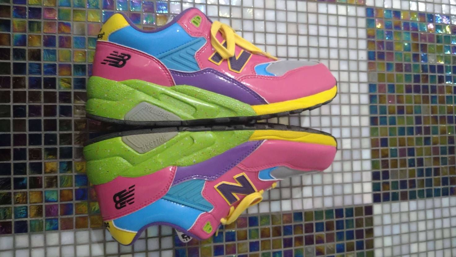 10年以上箱から出して無かったが、黄ばみ変色無し。