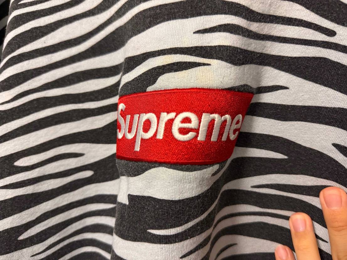 念願のボックスロゴ手に入れたのにやらかしてグレーカスタムになってしまった…😭
