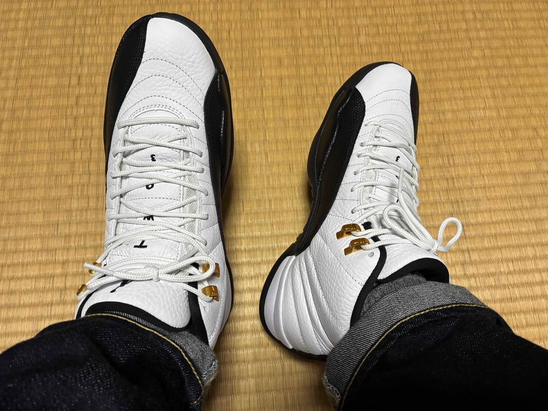 エアジョーダン12 タクシー届きました。かっこいいです😎
シンプルなカラーでク