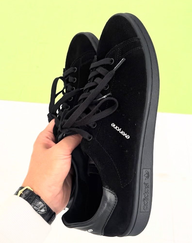 うーこれまた魅力的な👟ですね〜
ロゴドン👟！かっこいい