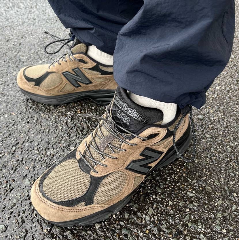 今日は1年ぶりの家族旅行🚙
やっぱり990V3は軽くて履きやすいですね！
