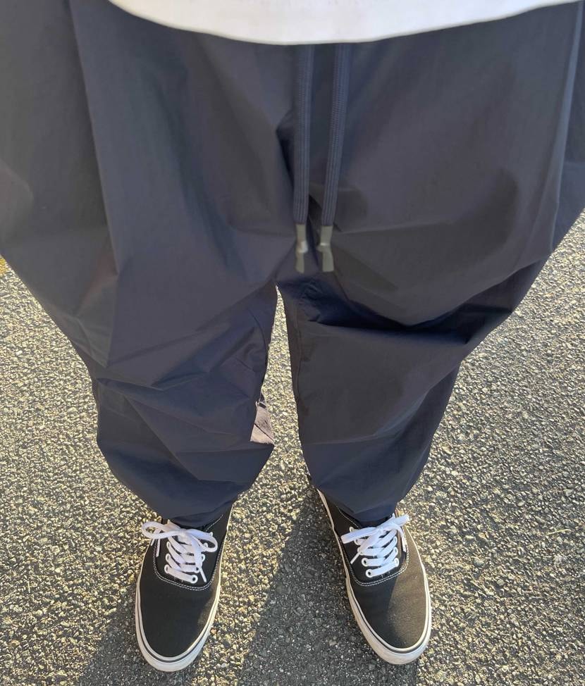 めちゃくちゃ薄くて軽い！👖シルエットも抜群にカッコいい（個人