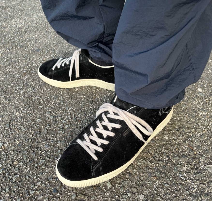 最近ローテク👟ばかり💦
ハイテクスニーカーに履き心地では勝てないけど、履いてて
