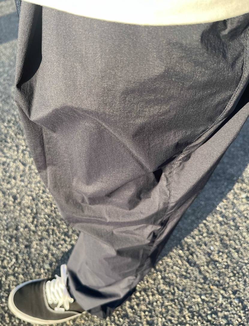 めちゃくちゃ薄くて軽い！👖シルエットも抜群にカッコいい（個人