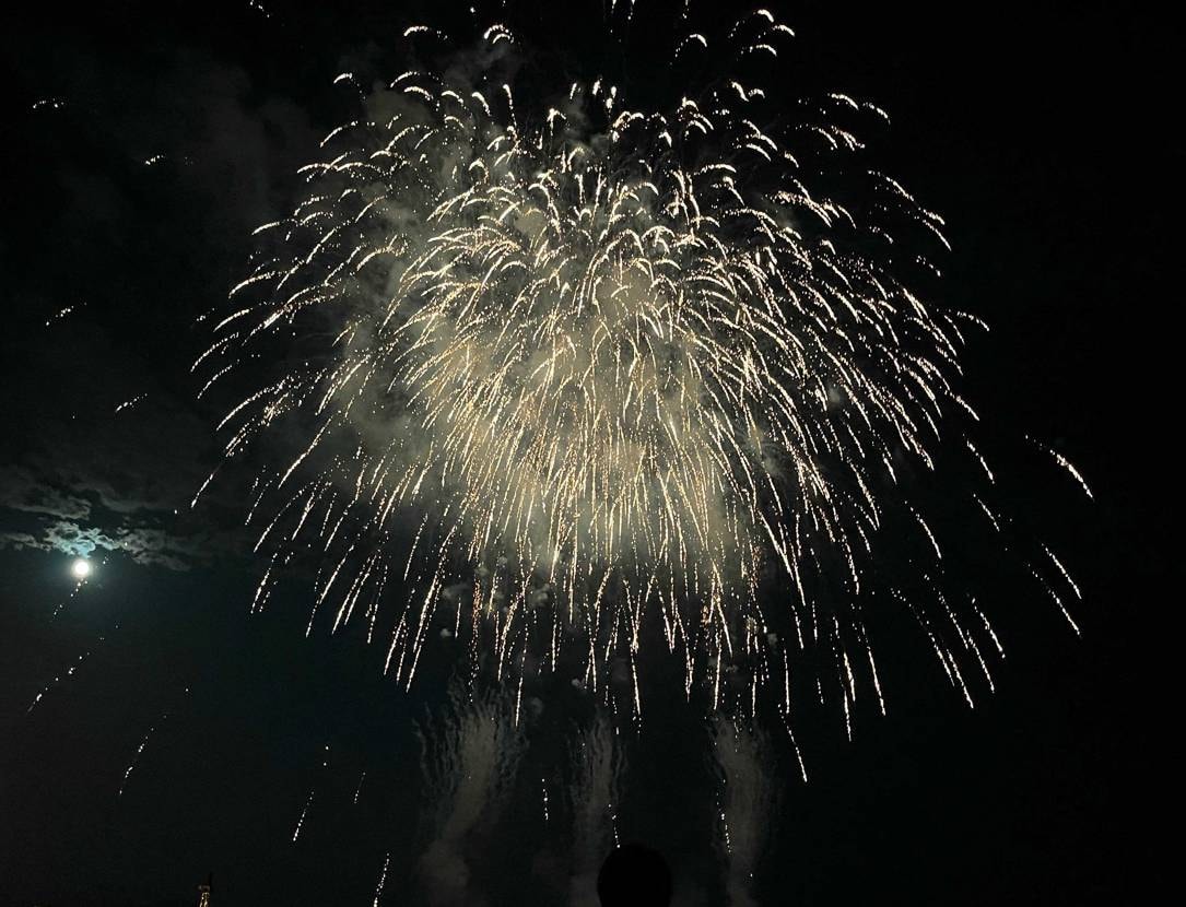 昨日は地元の夏祭り🎆
もう暑さには勝てずショートパンツ（お