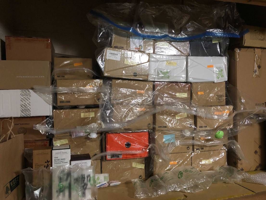 自己流の保管方法なんだけど大丈夫よね？
6足毎に布団圧縮袋にいれて空気抜いてま