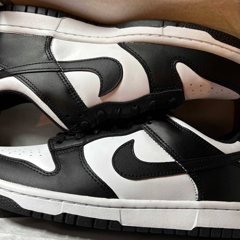 本日のお買い物🛍🛒
アウトレットにてGSのパンダダンクを購入🐼
お恥ずかしな