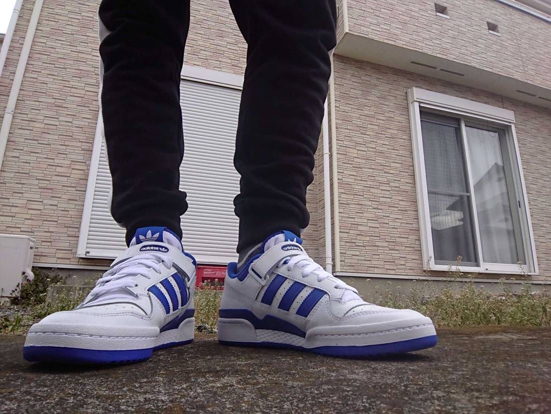 アディダス フォーラム ロー ホワイト ロイヤル ブルー のコーデ 口コミ投稿 84買えなかったので Byサマーな男 スニーカーダンク
