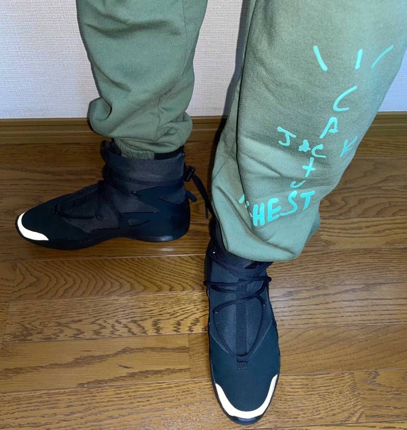 とにかく脱ぎづらい#tripleblack