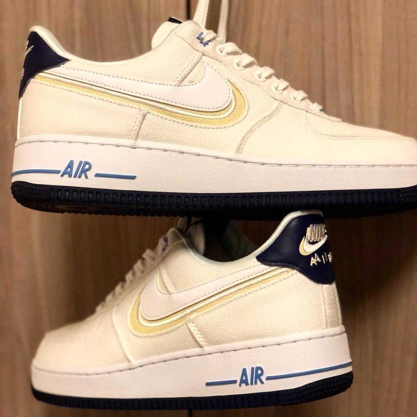 AIR FORCE 1 プレミアム

気になってた1足が