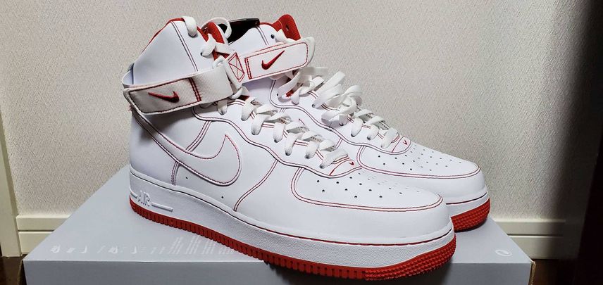 これ既にNIKEのアウトレットに置いてあったんだよね。
何でだろ??