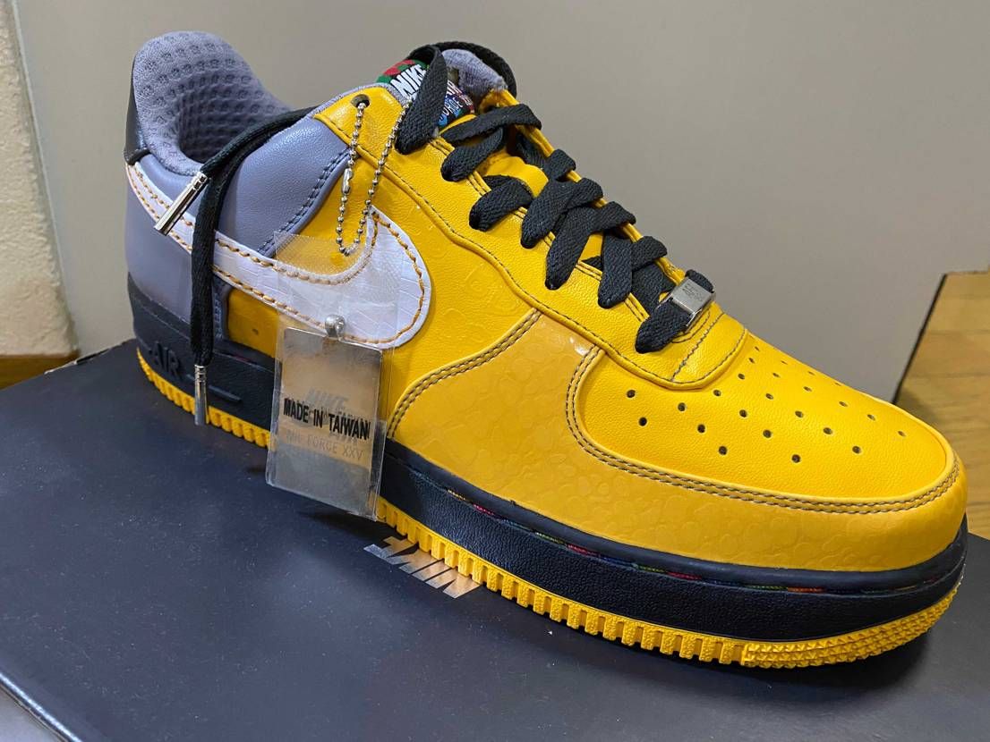 このAF1家に眠ってたんですけど欲しい方います？笑