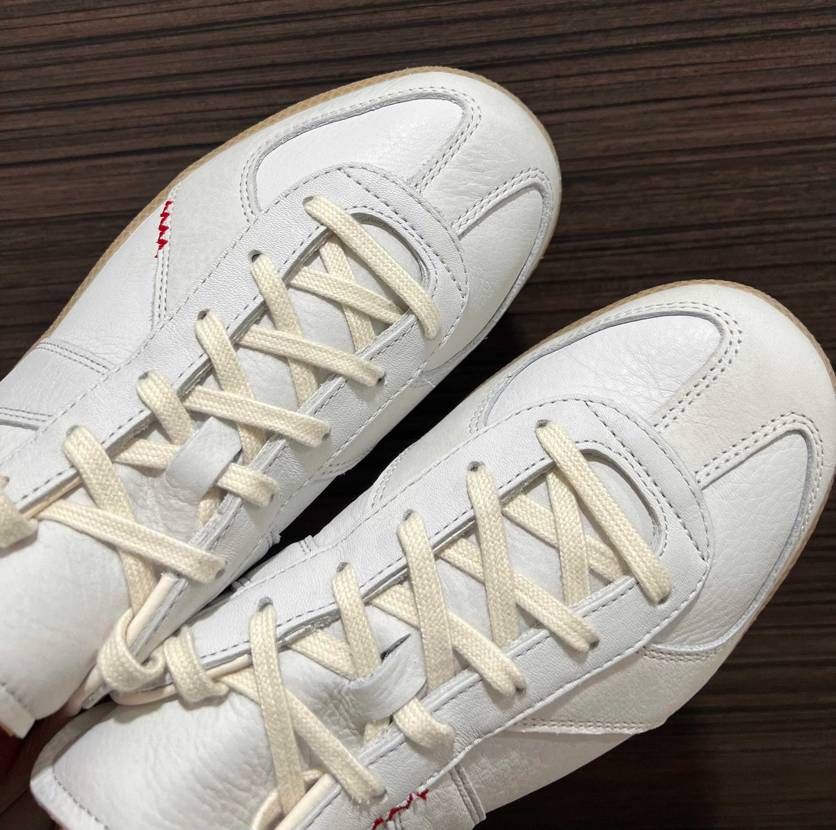

Hartcopy x adidas BW ARMY


総評  ハ