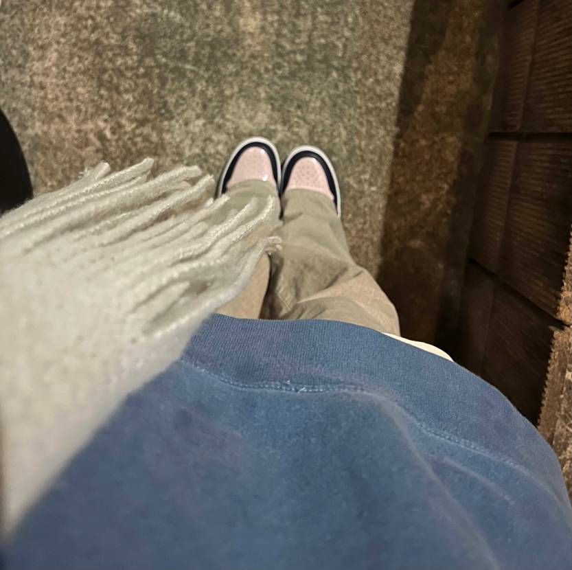 コーデュロイフレアパンツから覗くピンクも可愛い💕
ヒールカウンター、ｷﾗｯ✨