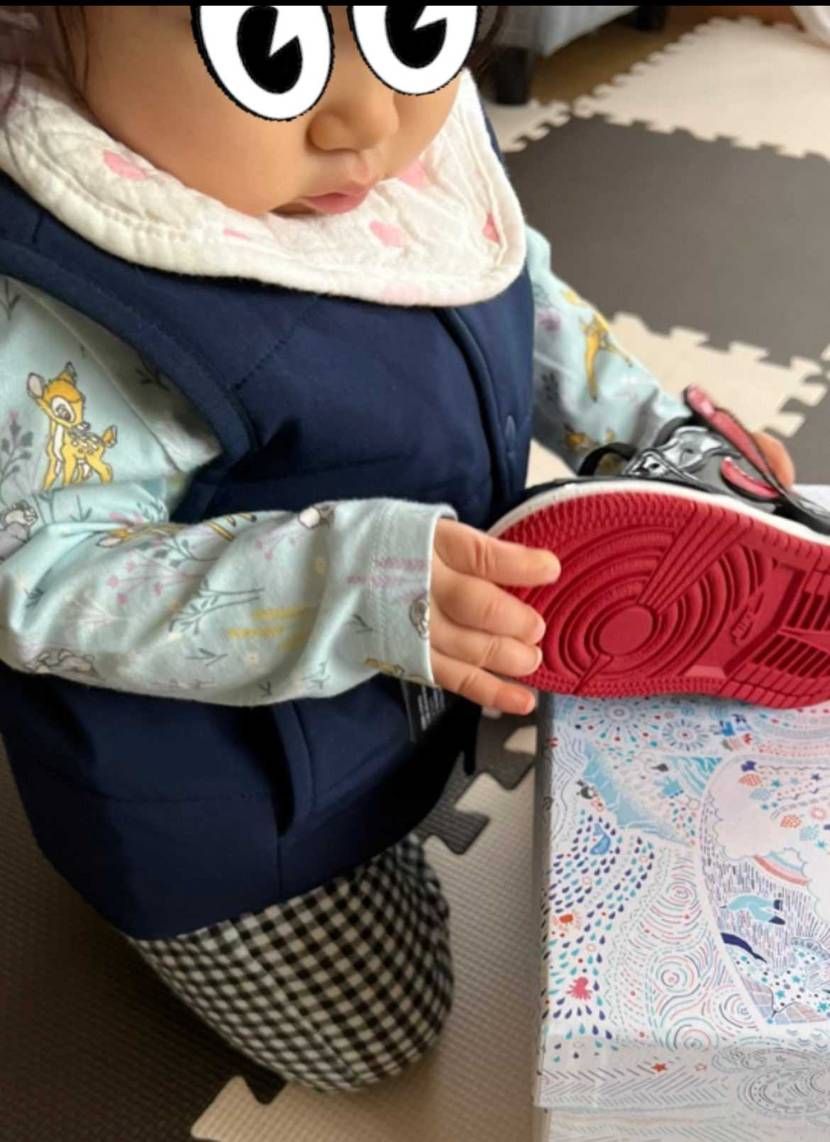 スニダンから届いたものを検品中👀