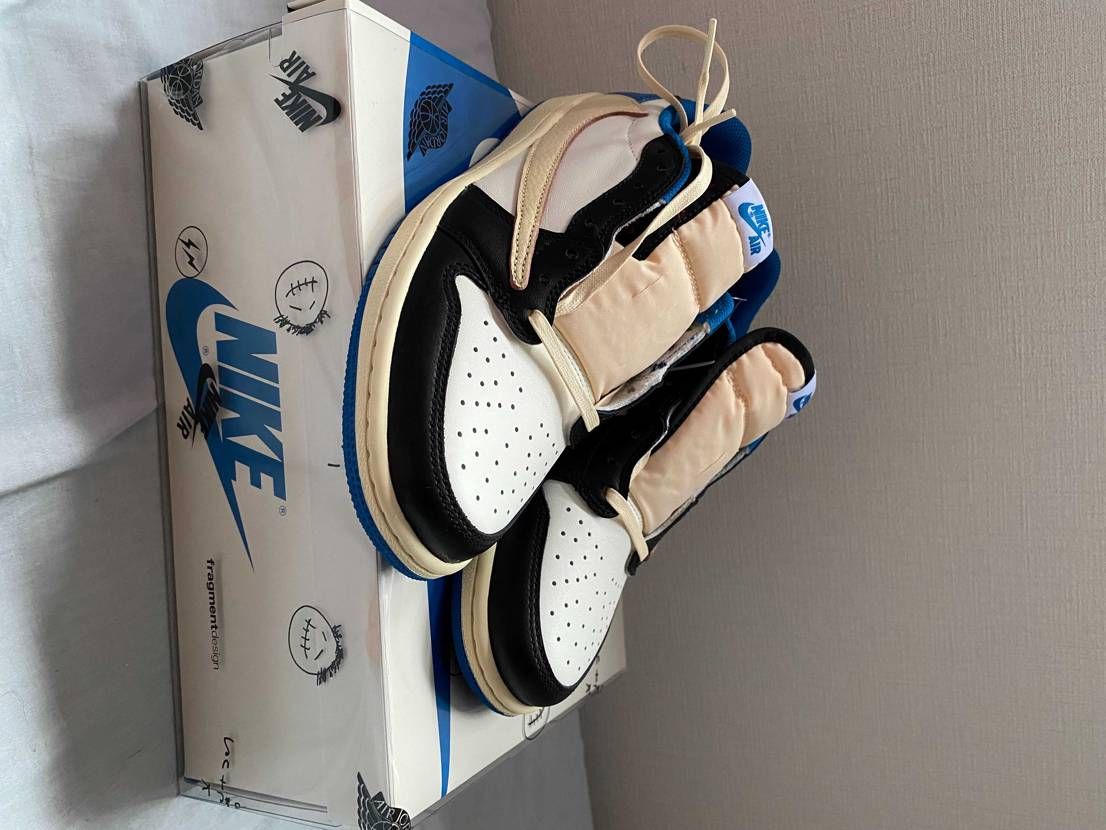 ほんとにかっこいい。
初定価購入だけどバンバン履きまくる。