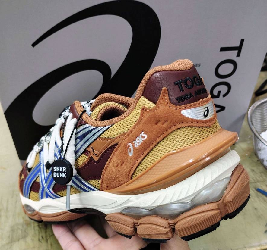 こんばんは、お疲れさまです🙌
TOGA × ASICS到着