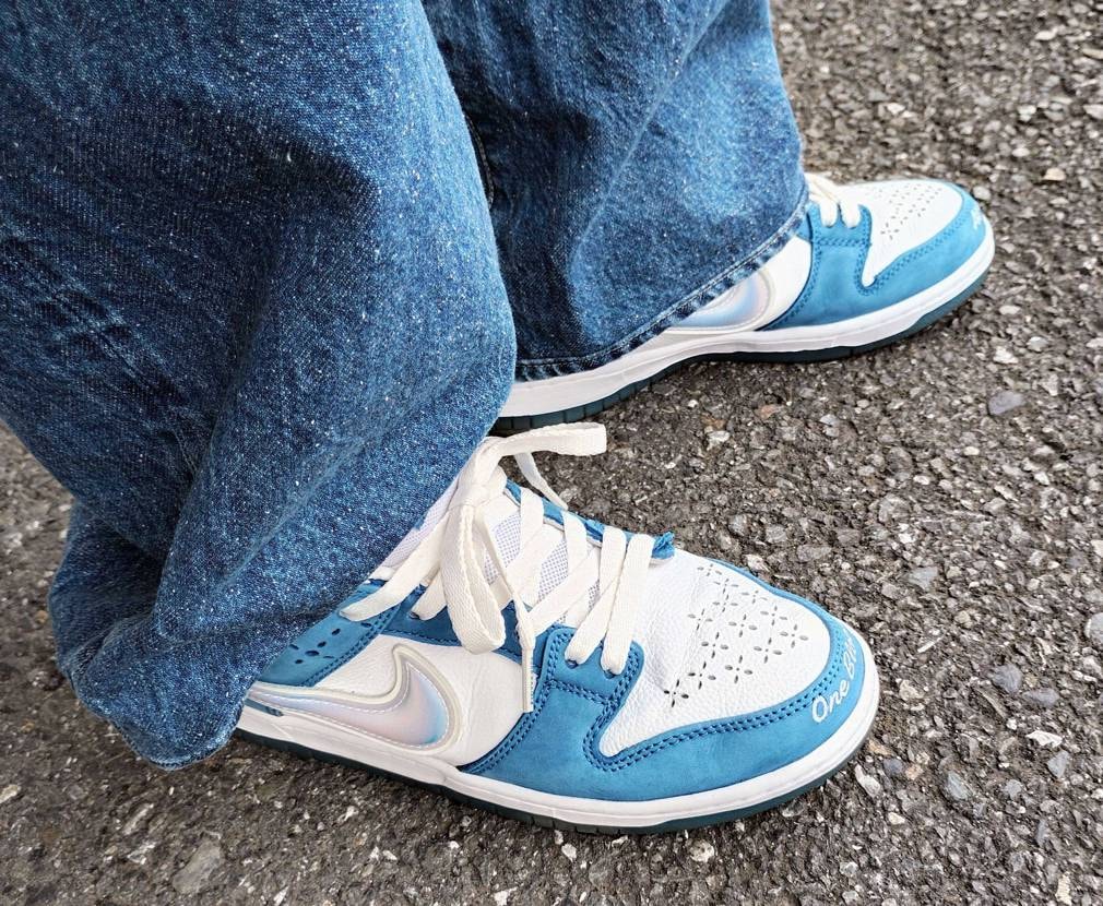 こんばんは🌃
今更ですが1128の日はKITH×1700を