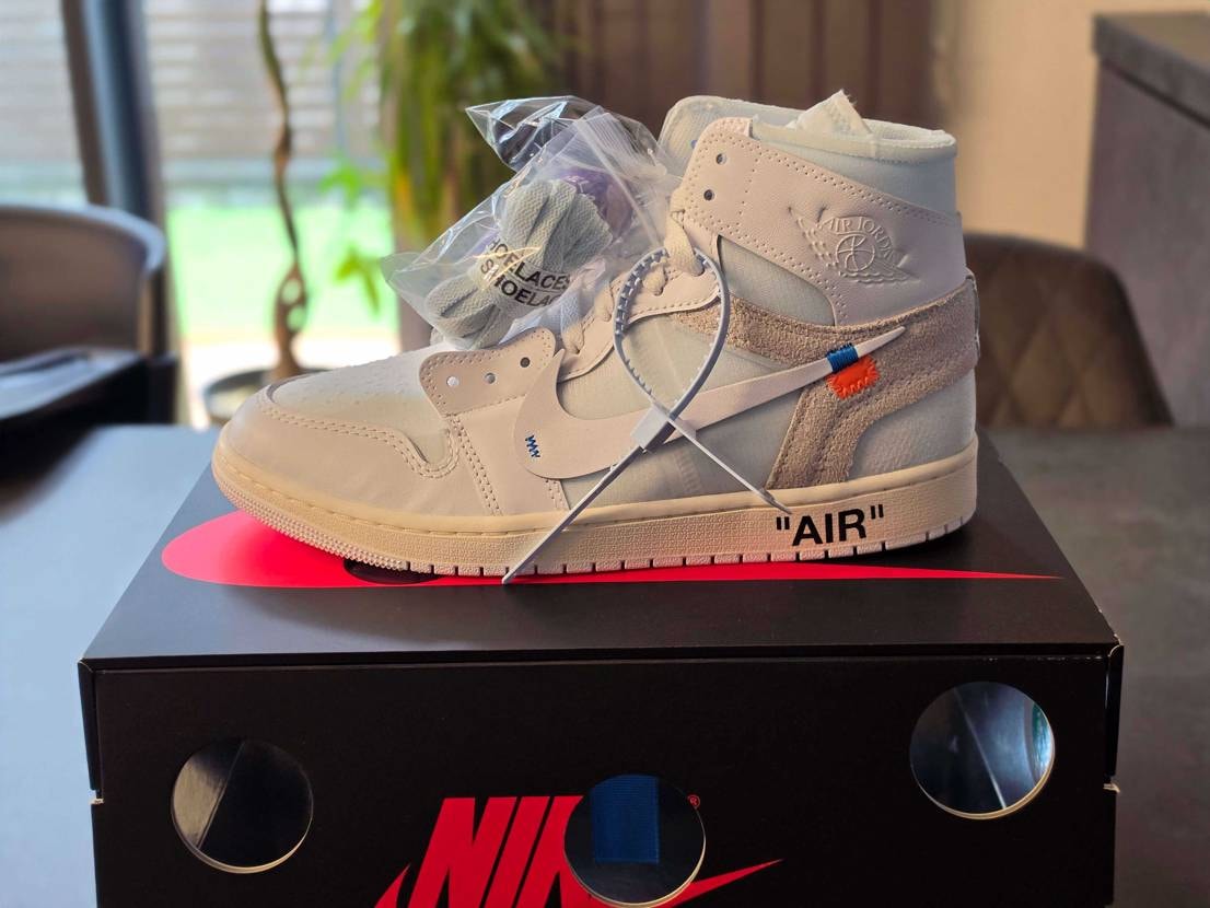 控えめに言って今年一のデザイン！
関税やら色々あって少し高かったけどVAA公式