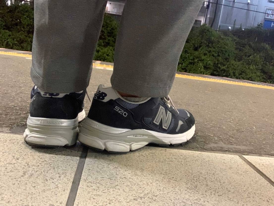 v3ソールなのに履き味は全然ちがう🙄
チャコールグレーも欲