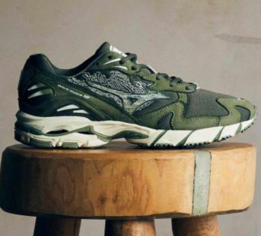 めちゃかっけ
しかもWR10は間違いない
だがしかし…
た…高い…😑