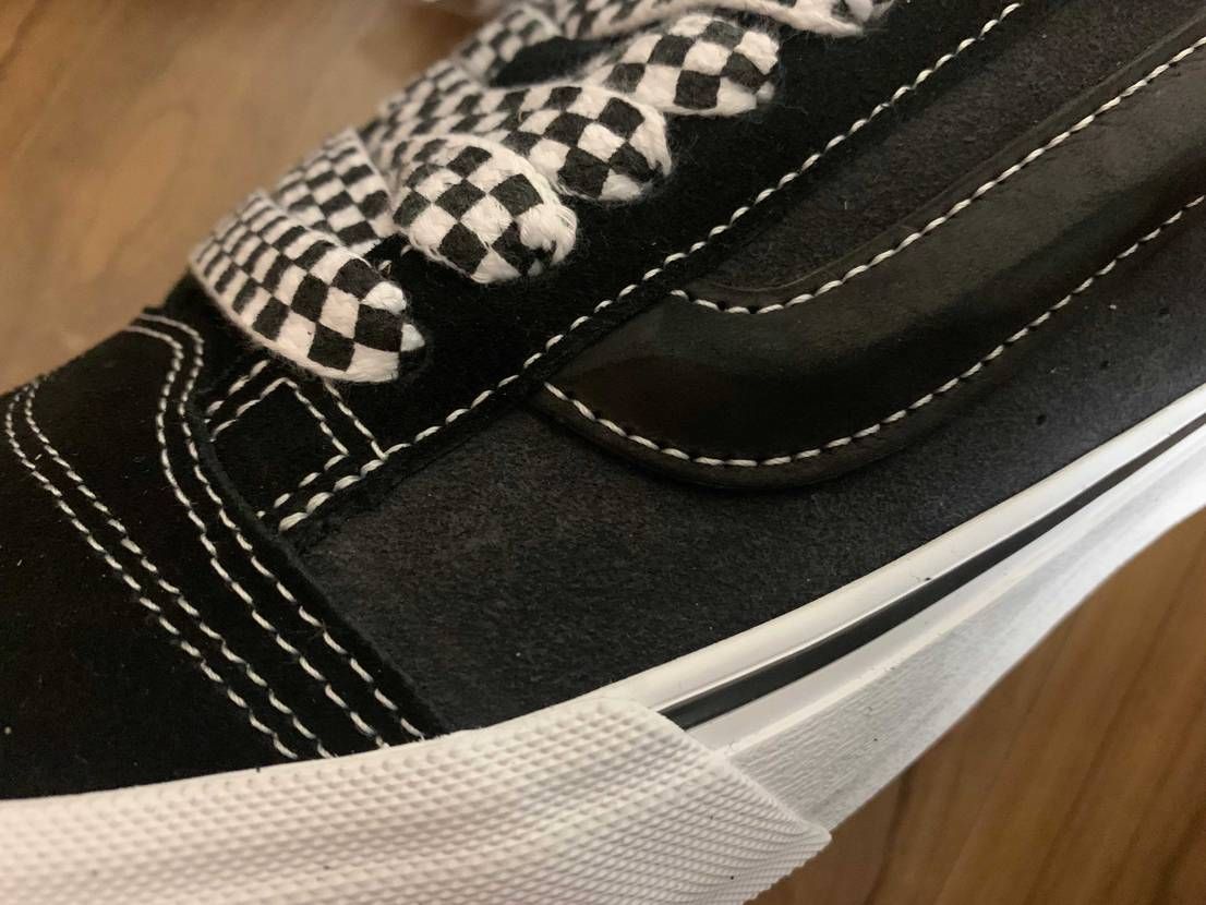 fat suede MIJやアディマ的むっちり系
白ステッチon黒ボディの相性