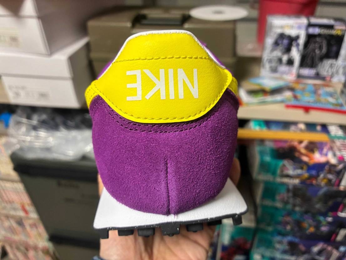 エッグプラント系の紫をほんのちょっと期待したら…


