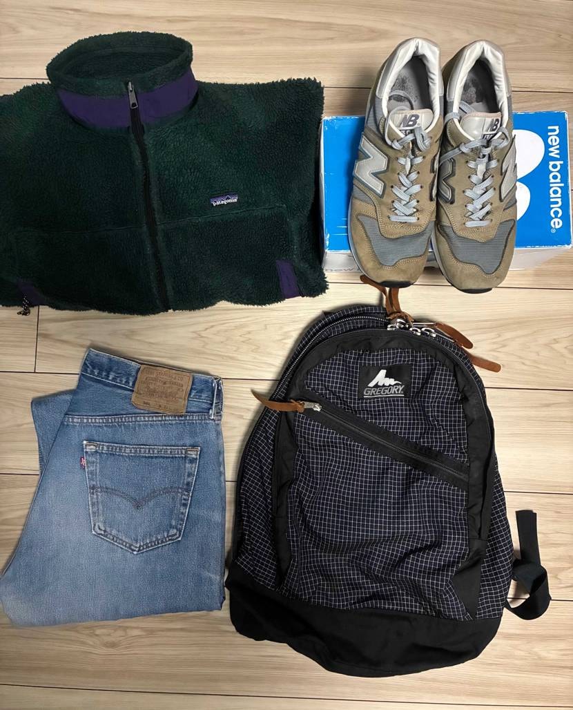 ワシの一張羅

全て米製
リーバイスは90sレギュラー

スニはイエグ