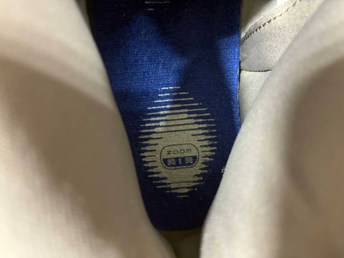 ランク下コーナー

雑然とした中で雰囲気醸し出しちゃって