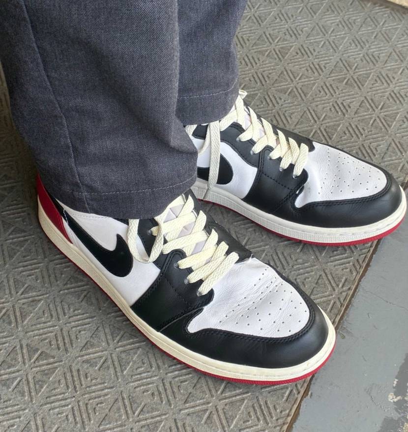 今日スニ

4億年ぶりくらいに履いた feat.ディッキ