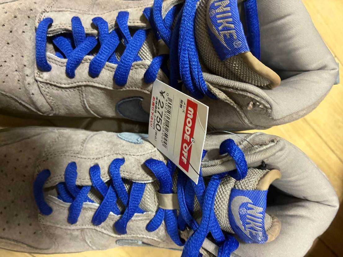 ランク下コーナー

雑然とした中で雰囲気醸し出しちゃって