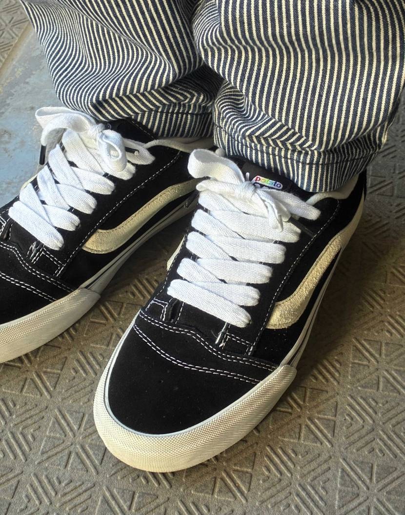 今日スニ

ポテト🍟

履きやすい！

#hvans#太紐