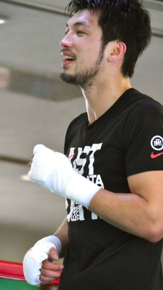 村田さんには勝ってもらいたい
このTシャツ前にでたやつかな。