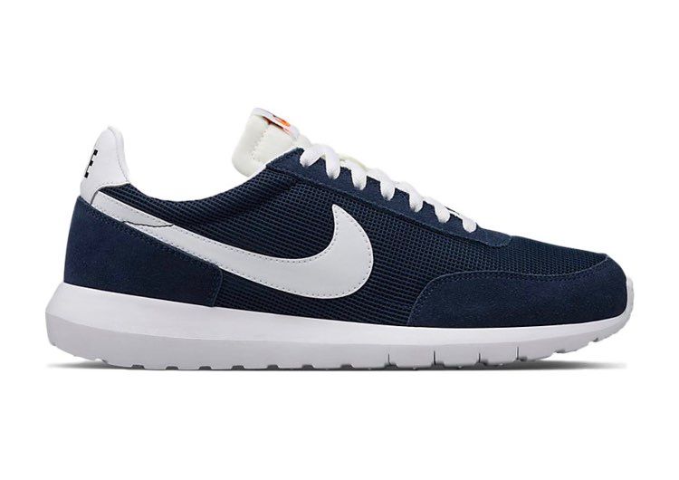 持ってる方いらっしゃったら教えて下さい。
roshe day break fr