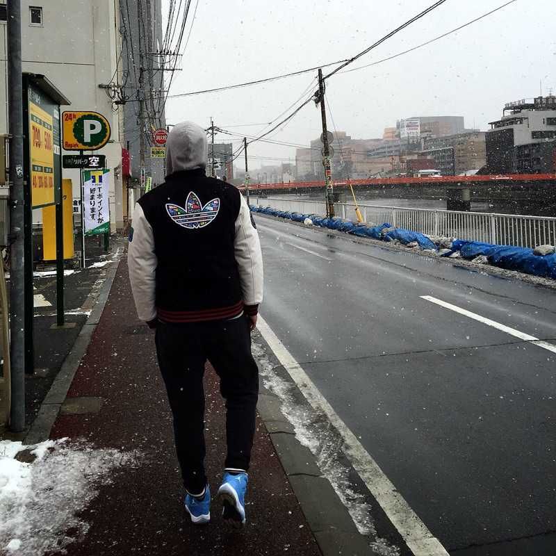 韦威