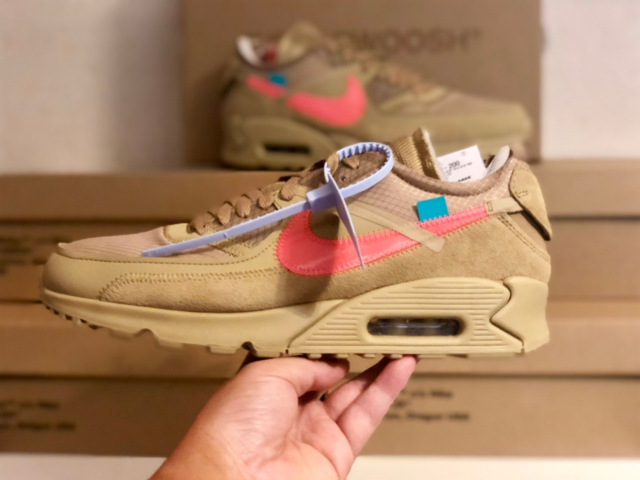 2月9日の今日は、「ナイキ(NIKE)」とヴァージル・アブロー(Virgil A